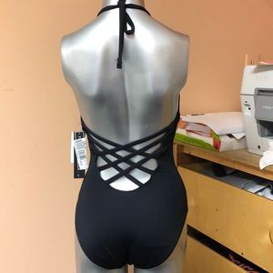 La Blanca Swim - NWT La Blanca swimsuit La Blanca Swim - NWT La Blanca swimsuit